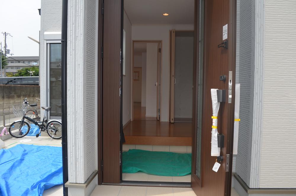 Entrance. Local (September 2012) shooting