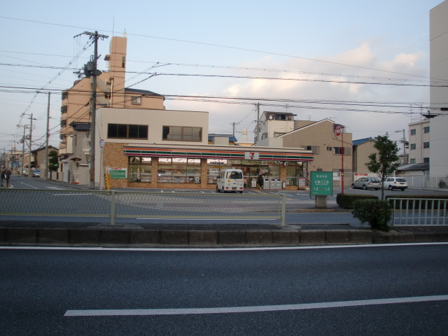 Convenience store. Seven-Eleven Osaka paulownia 2-chome (convenience store) up to 100m
