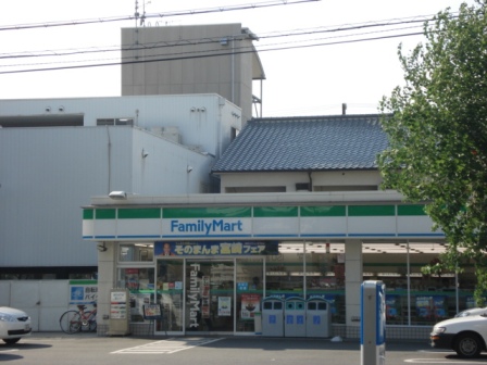 Convenience store. FamilyMart Hoshin chome store up (convenience store) 337m