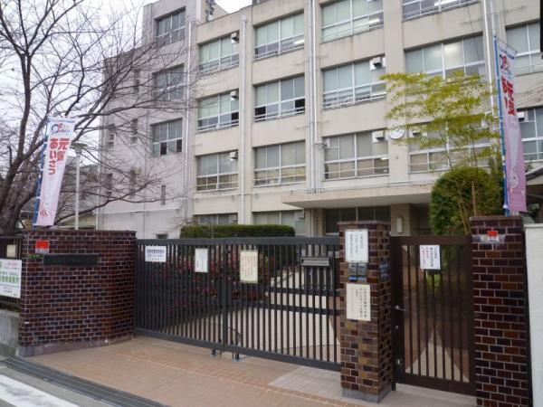 Primary school. Shimoshinjo until elementary school 500m Shimoshinjo elementary school