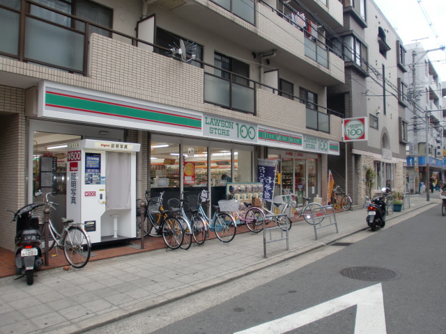 Convenience store. STORE100 Higashiyodogawa Komatsu store (convenience store) 150m to