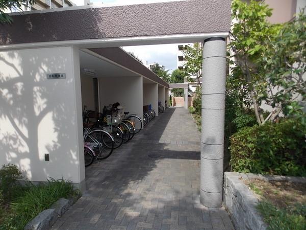 Other common areas. It is a bicycle parking space ☆