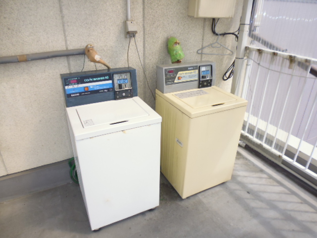 Other common areas. Coin-operated laundry machines have on the top floor roof