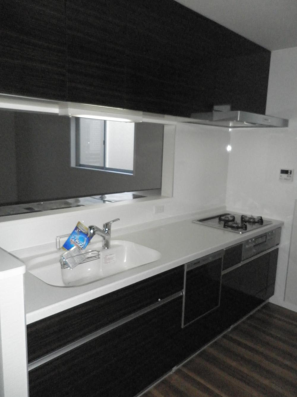 Same specifications photo (kitchen). System Kitchen construction cases