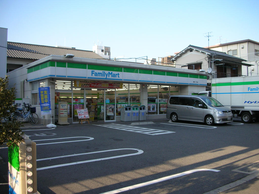 Convenience store. FamilyMart Hoshin chome store up (convenience store) 160m