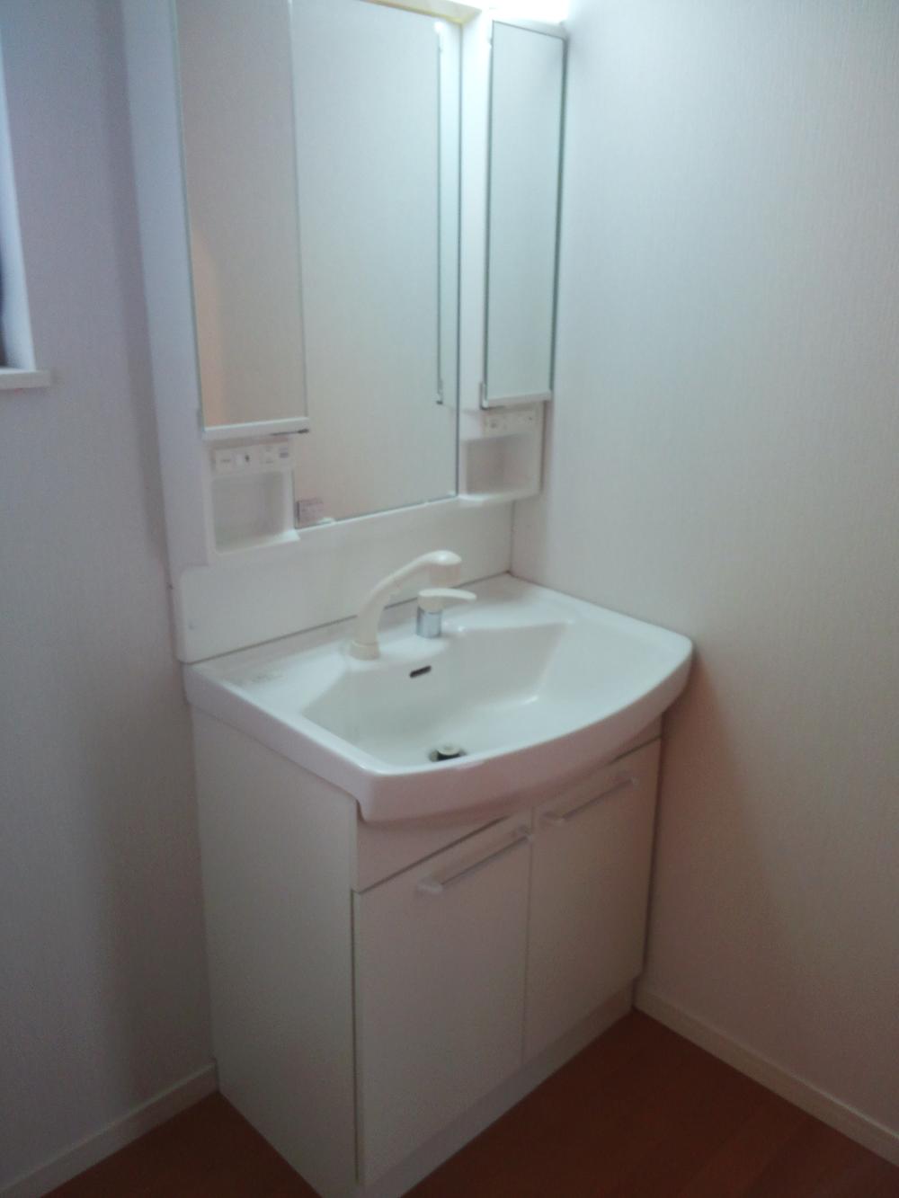 Wash basin, toilet. Every morning to accompany