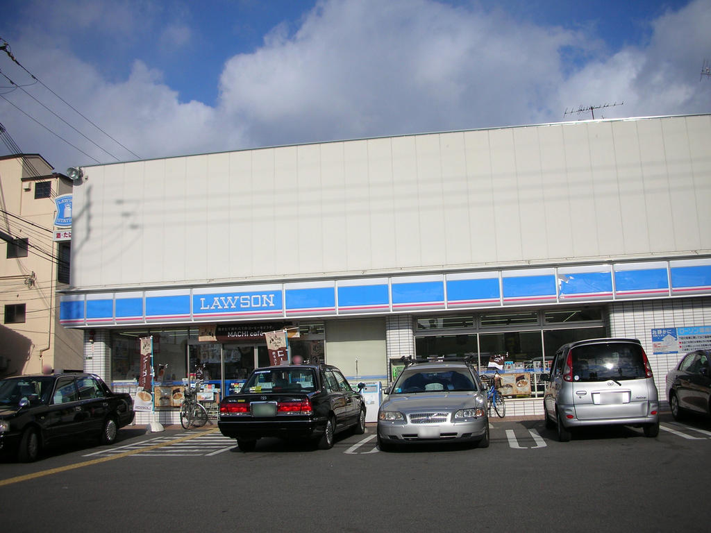 Convenience store. 125m until Lawson Higashiyodogawa Omichiminami store (convenience store)