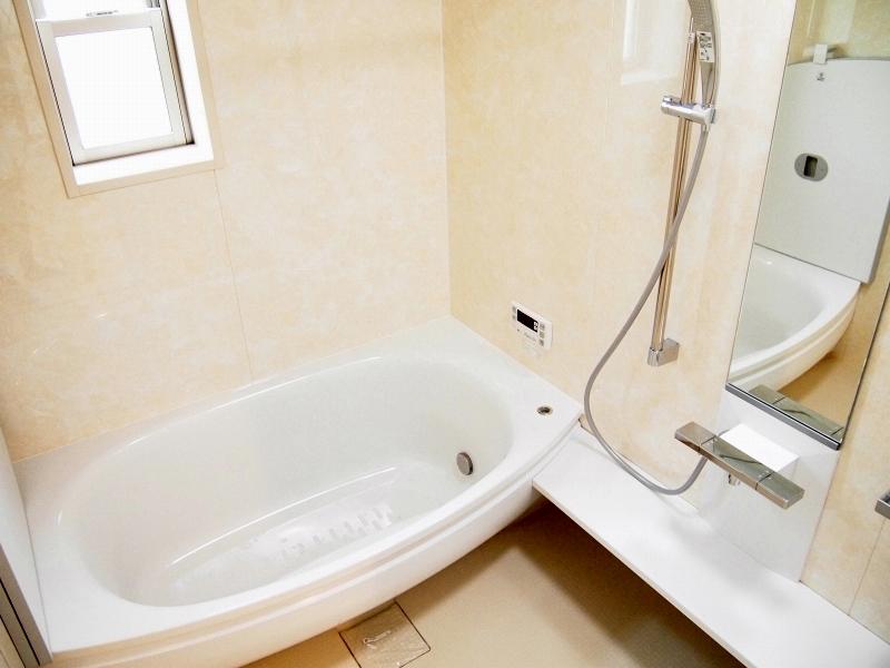 Bathroom.    Construction is a picture