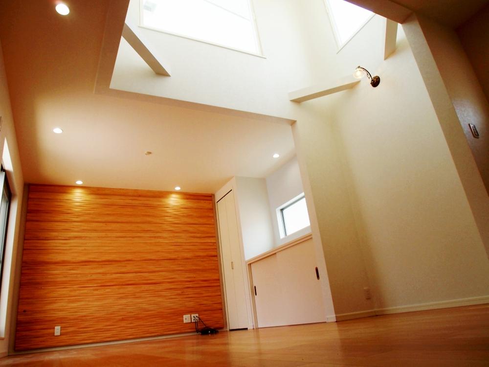 Living.    Atrium plan