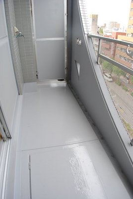 Other. Put the washing machine on the balcony