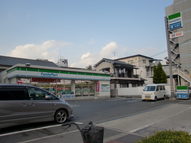 Convenience store. FamilyMart Higashiyodogawa Hoshin store up (convenience store) 380m