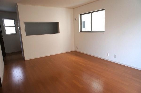 Living. Open enough feeling living space of the family of the rest