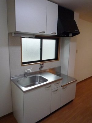 Kitchen. Two-burner gas stove can be installed kitchen. There is also a window