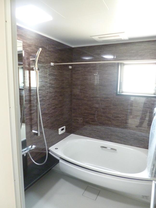 Same specifications photo (bathroom). "Spacious want to spend the bus time." "I want to refresh heal the fatigue of the day", etc., The whole family of the healing space!