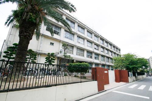 Junior high school. 443m to Osaka Municipal Itakano junior high school