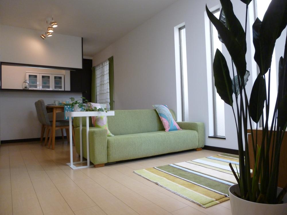 Living. Also it comes with stylish furniture! Nowak thing Let her!