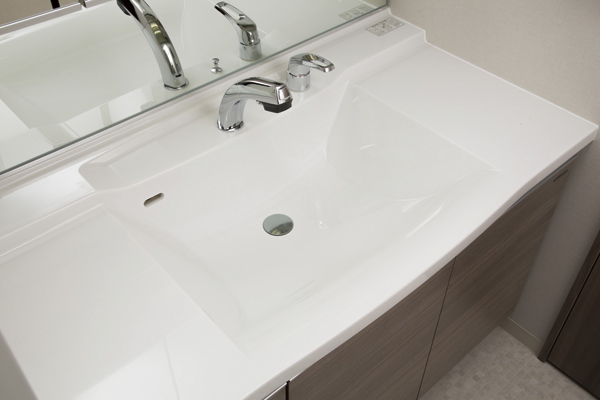 Bathing-wash room.  [Bowl-integrated basin counter] Bowl-integrated basin counter artificial marble that beauty shine. Also maintain cleanliness clean easily because there is no seam (same specifications)