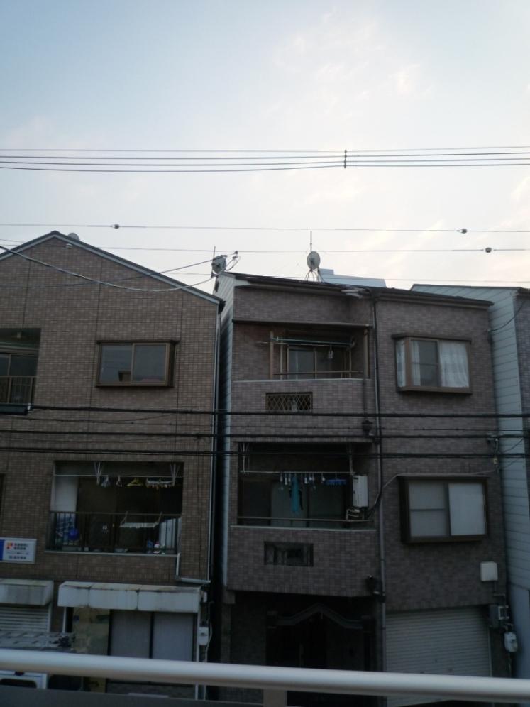 View photos from the dwelling unit. It is a scene visible from the second floor balcony. You can order day enough maintain a high level of the building there is no residential area.