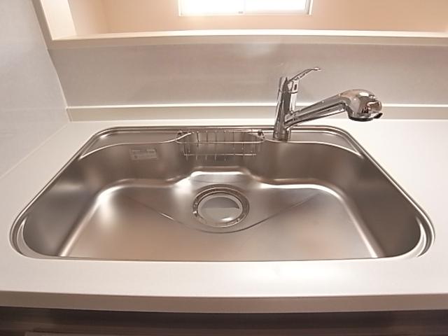 Other Equipment. Washing a breeze in the sink spacious