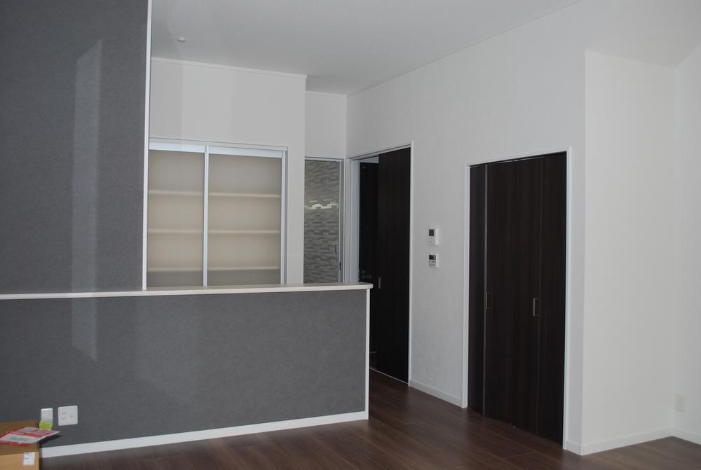 Living. Local (11 May 2013) Shooting