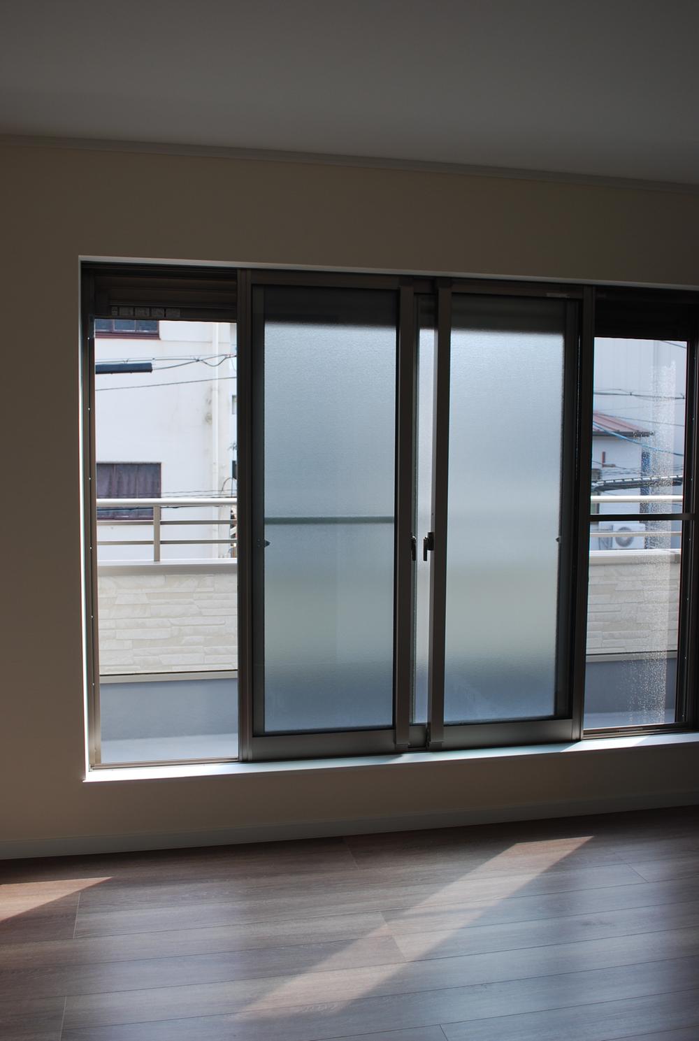 Non-living room. Indoor (11 May 2013) Shooting