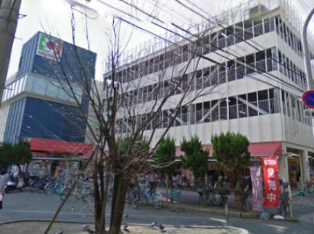 Shopping centre. Very useful because within walking up to 661m Izumiya to Izumiya Kami Shinjo shopping center
