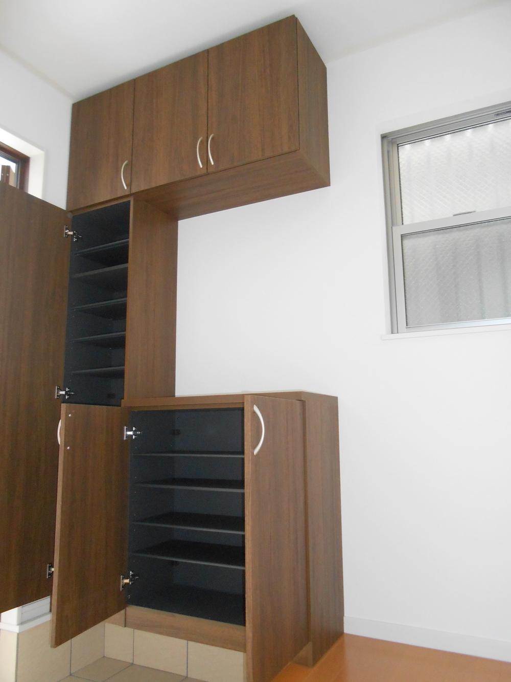 Entrance. Local (11 May 2013) Shooting