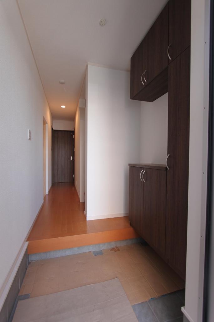 Entrance.  ◆ Entrance