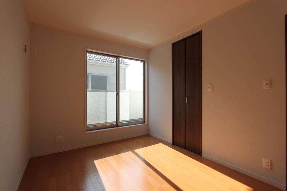 Other introspection.  ◆ Western style room