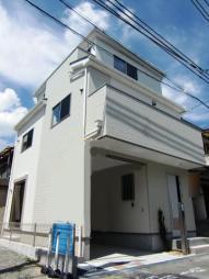 Same specifications photos (appearance). Always get along family amicably. It is perfect for families who want to take care of family ties