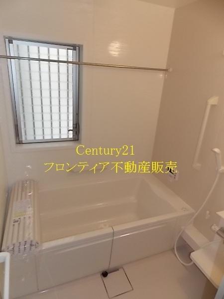 Same specifications photo (bathroom). Slowly enjoy spacious bathroom also sitz bath ☆