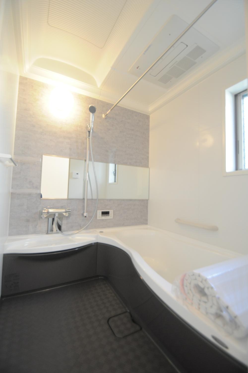 Same specifications photo (bathroom). The company construction cases