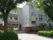 Junior high school. 800m to Awaji junior high school