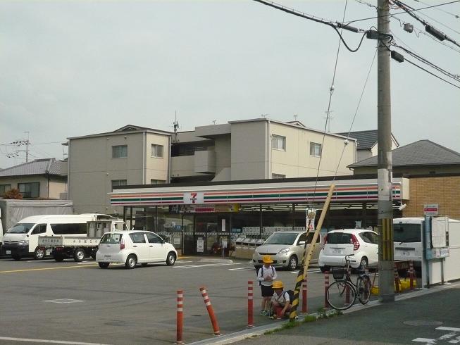 Convenience store. Seven-Eleven Osaka Nagayoshinagaharahigashi 1-chome to (convenience store) 433m