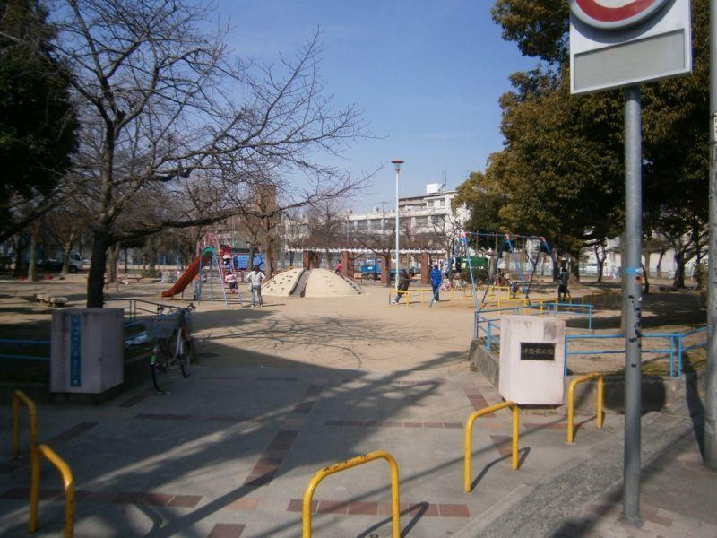 park. 300m to plain Nishikoen