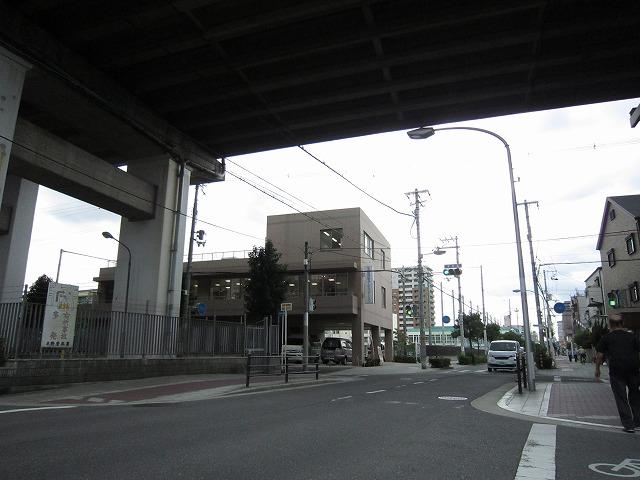 Other local. Subway Tanimachi Line "Hirano Station" is the prime location of the 6-minute walk.