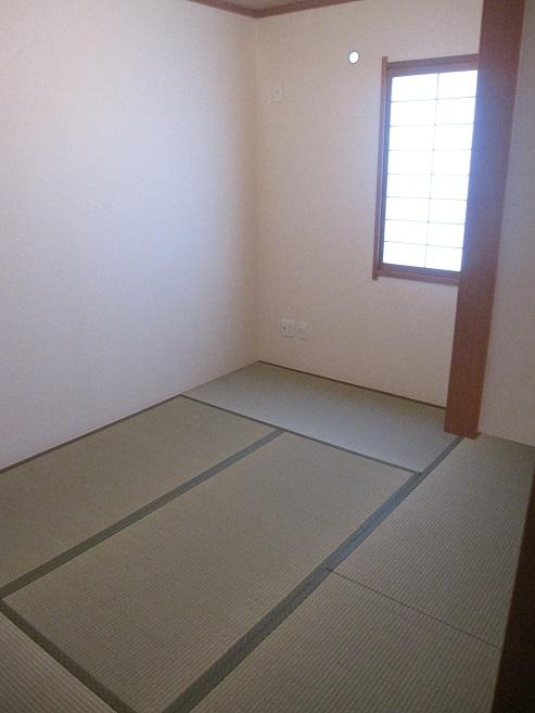 Non-living room. Japanese-style room. 