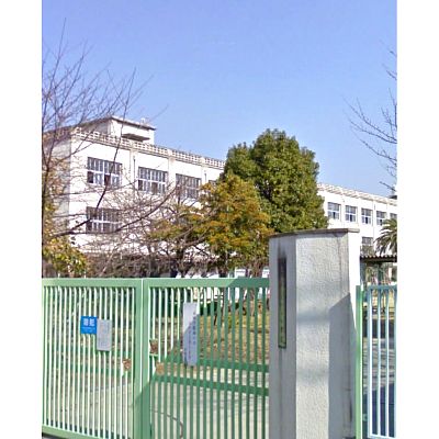 Junior high school. 271m to Osaka Municipal Tohi junior high school (junior high school)