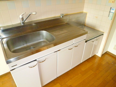 Kitchen. Gas stove installation Allowed