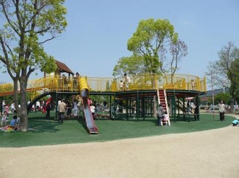 park. Kyuhoji 11-minute walk from the 847m Kyuhoji green to green space