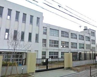 Primary school. 838m to Osaka Municipal Uriwari Elementary School
