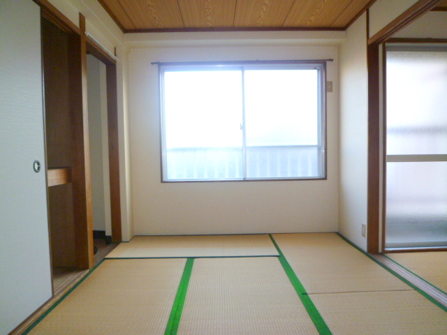 Building appearance. Following Japanese-style room