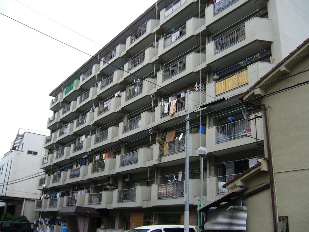 Local appearance photo. 3 floor of a south-facing balcony of the 7-story