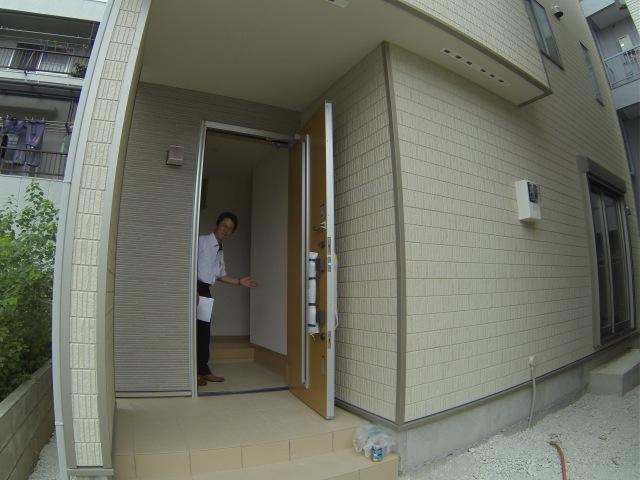 Local appearance photo. (No. 1 place) entrance before there is a little space.