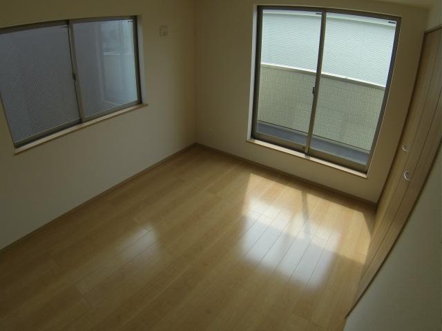 Non-living room. (No. 2 locations) 2 Kaiyoshitsu