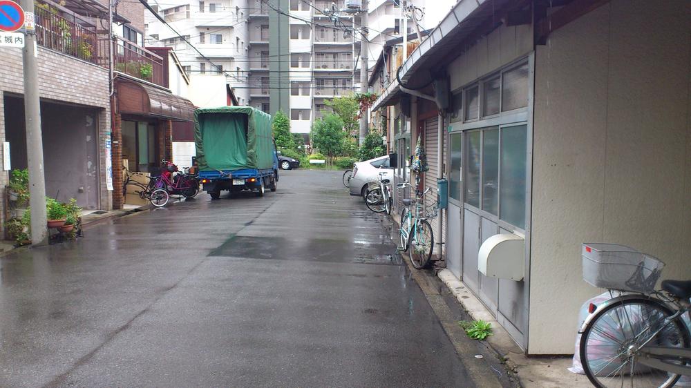 Local appearance photo. Subway Tanimachi Line "Hirano Station" is a good location a 7-minute walk.