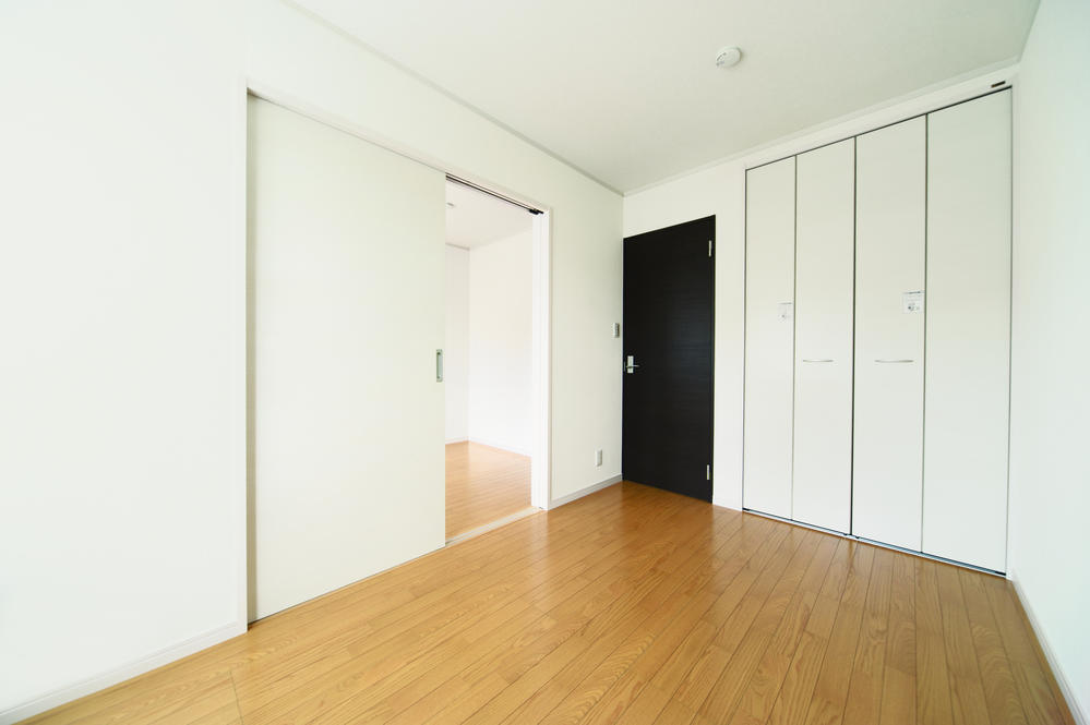 Rendering (introspection). Western style room ・ Storage, etc. Here is a photo of the same specification.