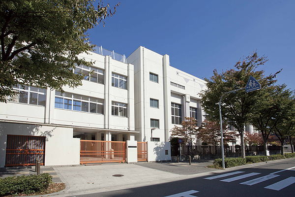 Surrounding environment. Osaka Municipal Kirenishi elementary school (a 10-minute walk ・ About 780m)