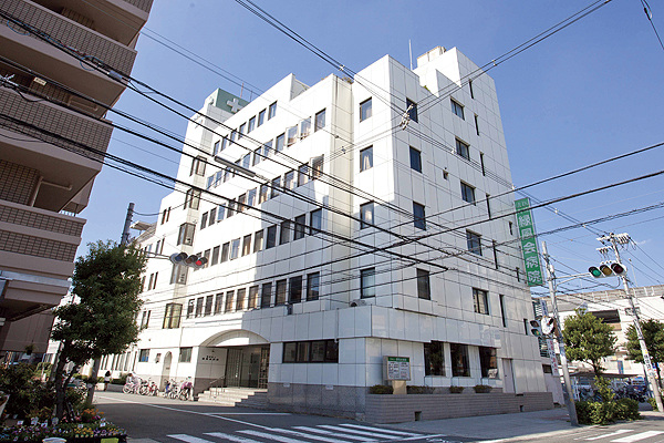 Surrounding environment. Ryokufukai hospital (a 9-minute walk ・ About 700m)