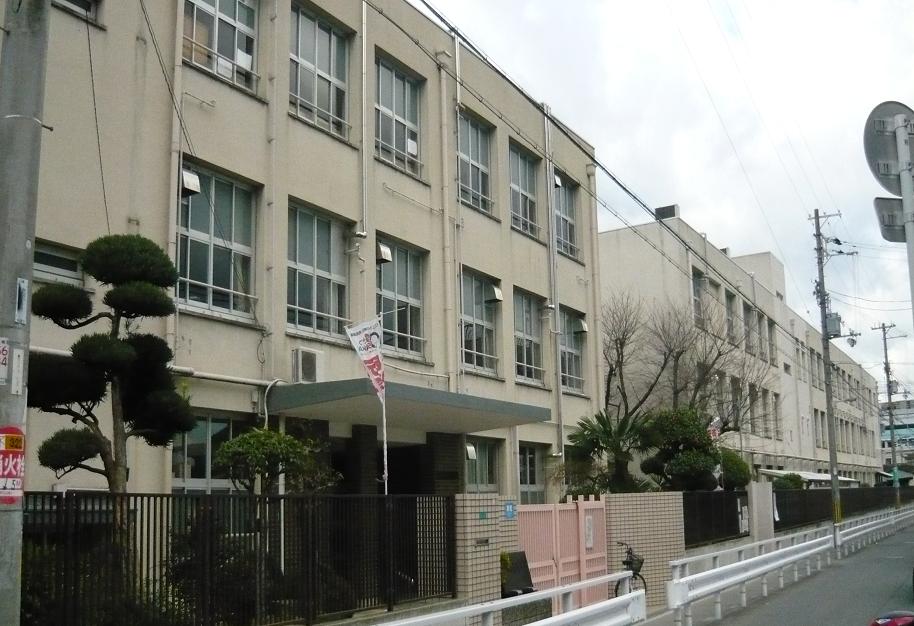 Primary school. 480m to Osaka Municipal Uriwari elementary school (elementary school)